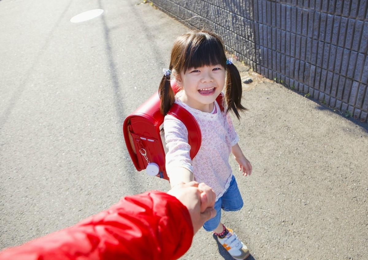 婴儿襁褓，爱的温暖与成长的起点