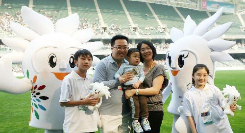 2019年香港马会资料大全，探索赛马的魅力与慈善的力量
